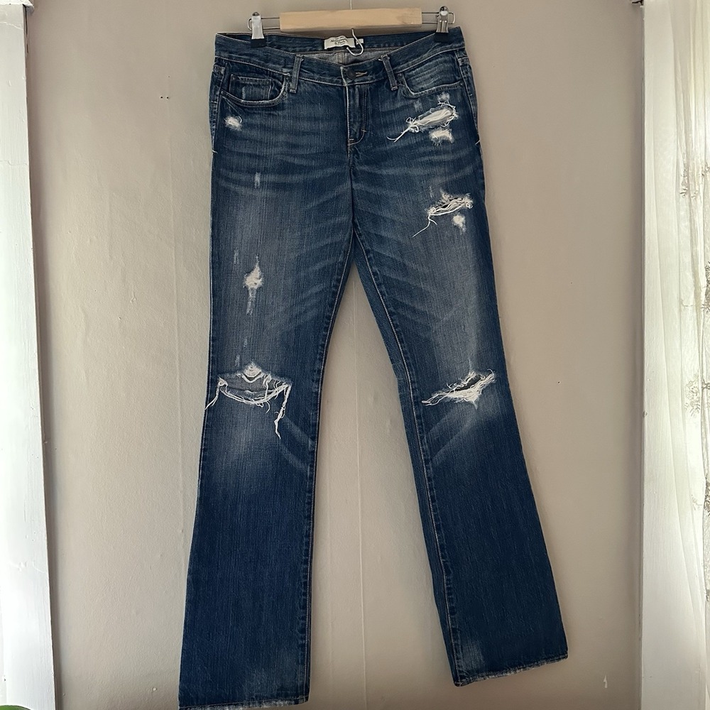 Abercrombie & Fitch Womens Emma Jeans Size 4L Distressed Low Rise Bootcut Indie